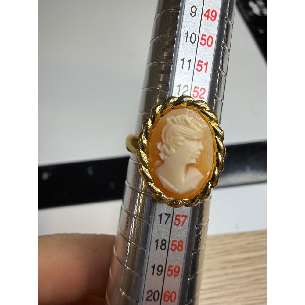 Gold Tone Cameo Ring Peach and White Oval Portrait Twisted Rope Border Size 7.25